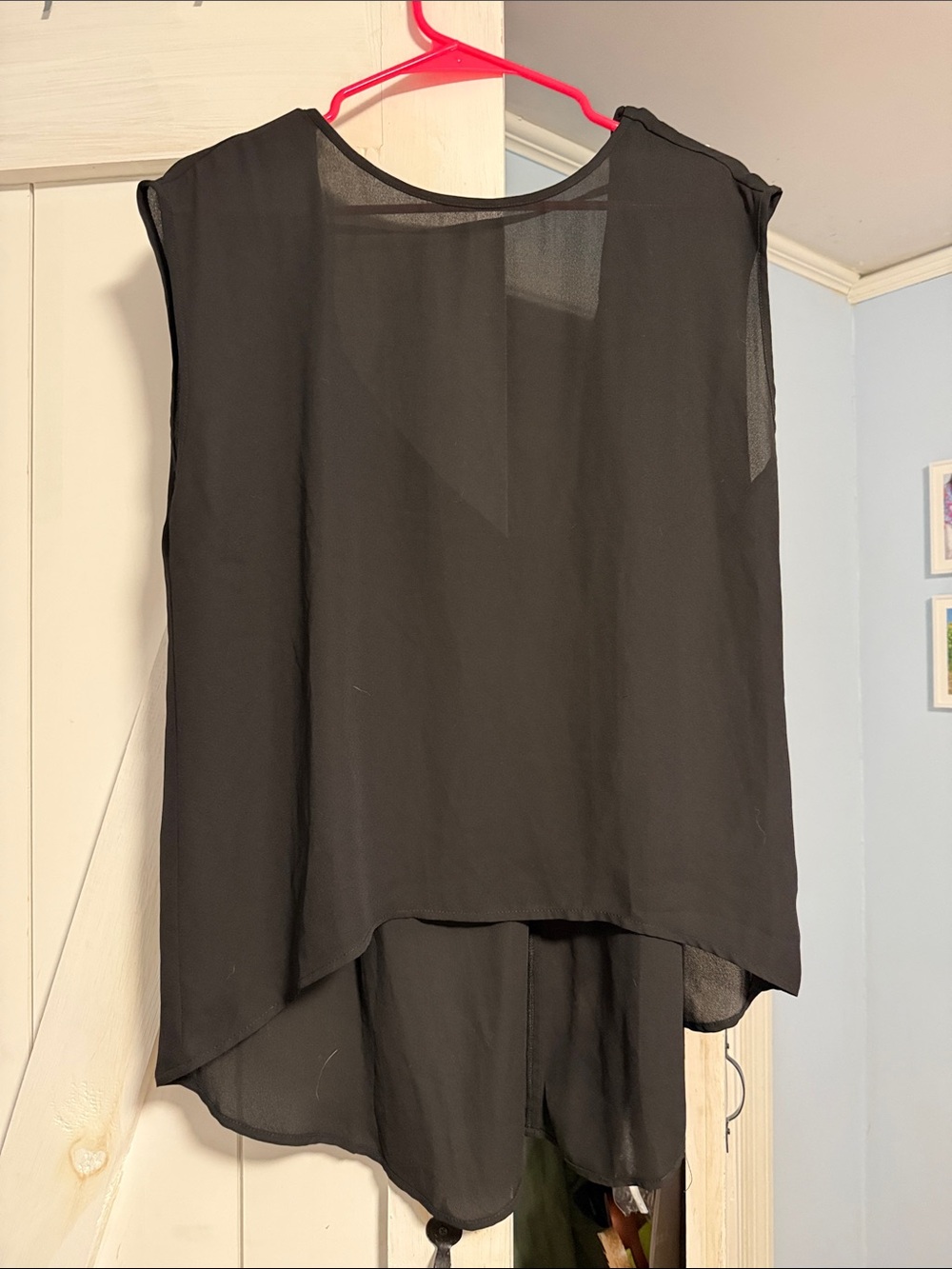 Black Sleeveless Chiffon High-Low Top